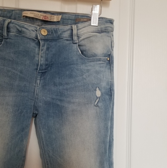BOGO50 - Zara Premium skinny denim - Picture 3 of 3